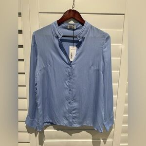 Azai Blue Women’s Blouse Size L. NWT
